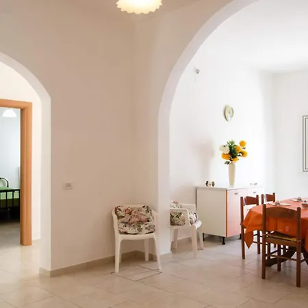 Misia Con Piscina A 350 Mt Dalla Specchiarica Di Holiday home
