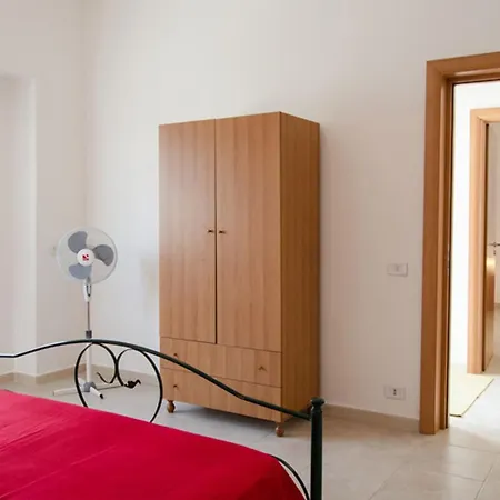 Holiday home Misia Con Piscina A 350 Mt Dalla Specchiarica Di