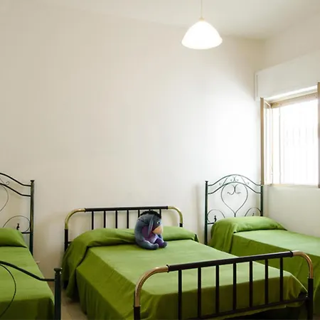 Misia Con Piscina A 350 Mt Dalla Specchiarica Di Holiday home *